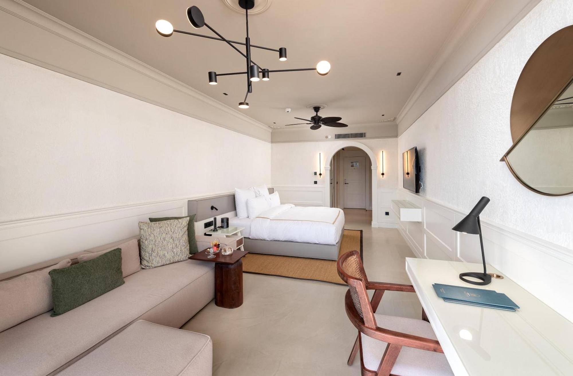Deluxe Room Sea View Balcony